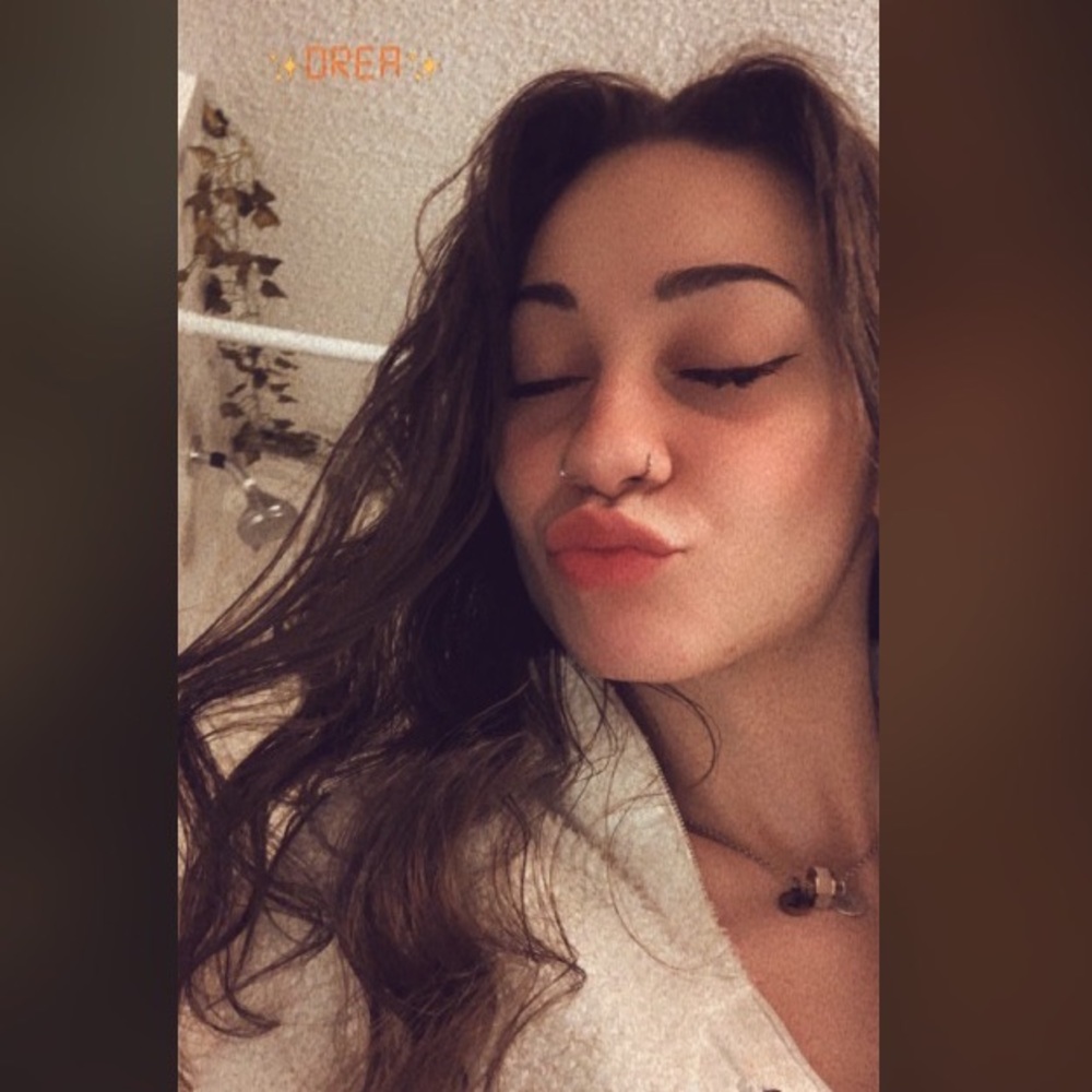 Meet your Posher, Andrea